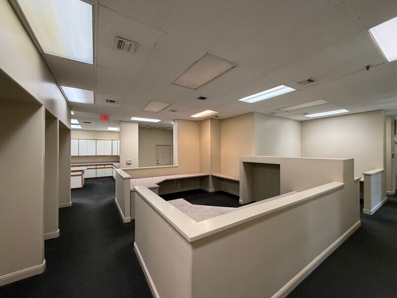 More Photos Of 2100 21st St, Sacramento Office For Lease