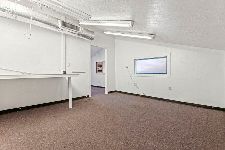 More Photos Of 25232 Hardin Store Rd, Magnolia Manufacturing For Lease