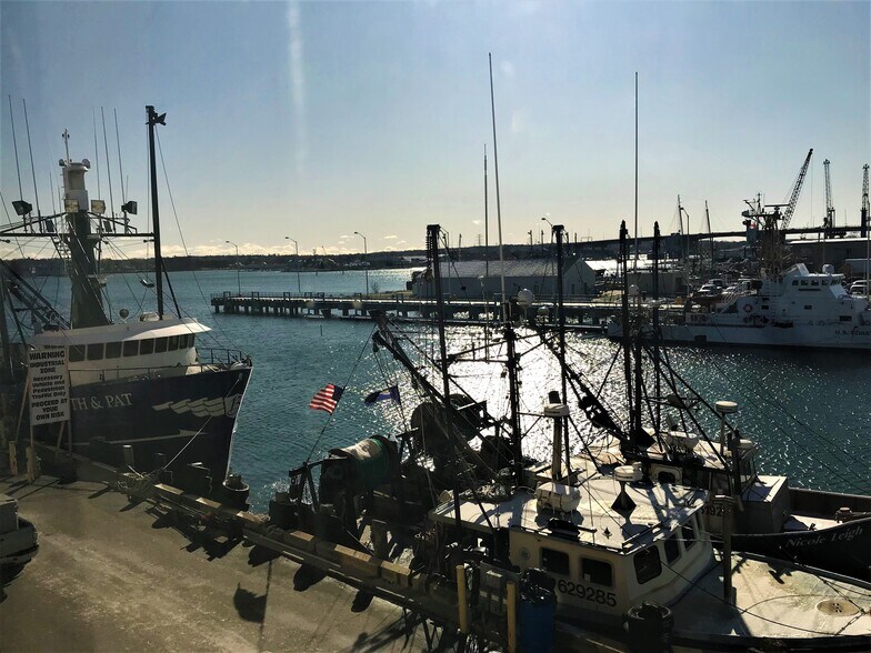 More Photos Of 2 Portland Fish Pier, Portland Office For Lease