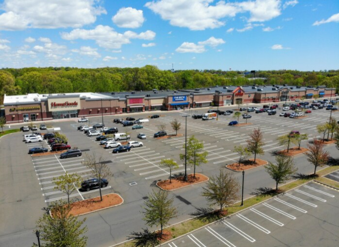 Primary Photo Of 1365 Boston Post Rd, Milford Unknown For Lease