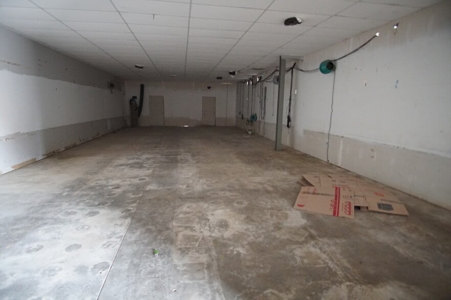 More Photos Of 2600 Linda Ln, Edmond Light Manufacturing For Lease