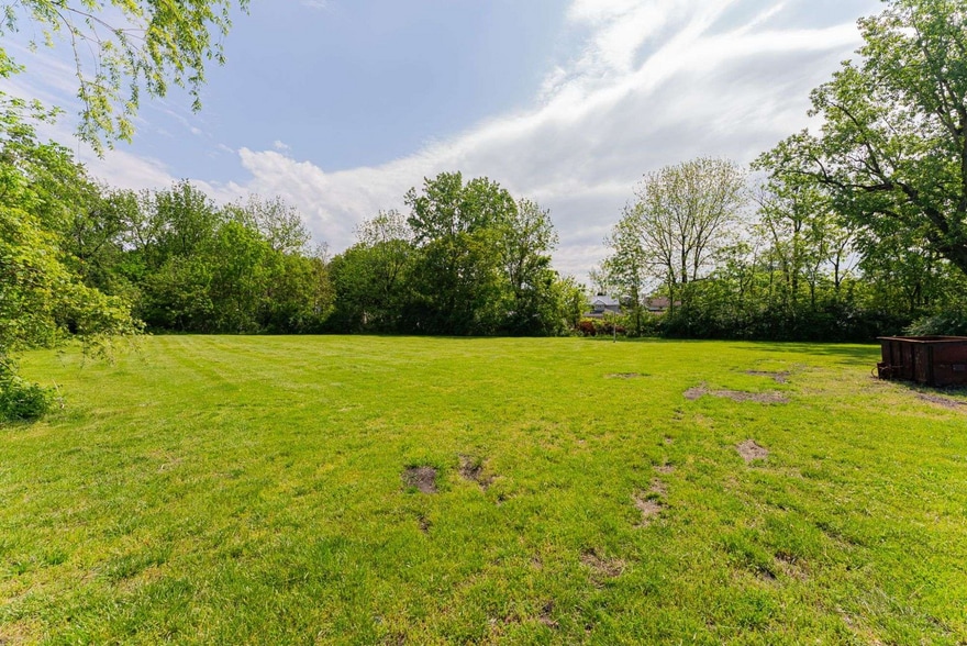 More Photos Of 311 Rose Ave, Marion Warehouse For Sale