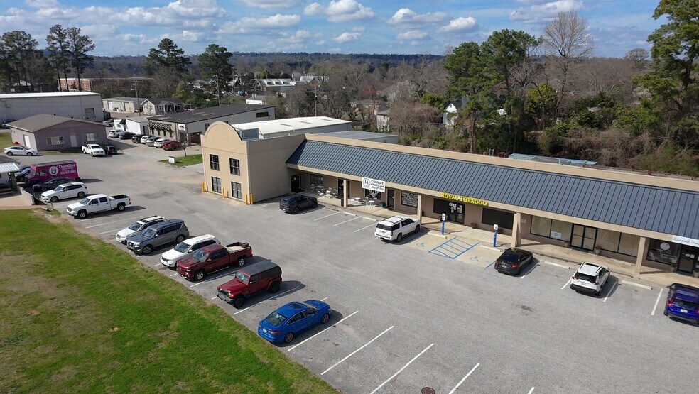 More Photos Of 3242-3258 Cahaba Heights Rd, Birmingham Unknown For Lease