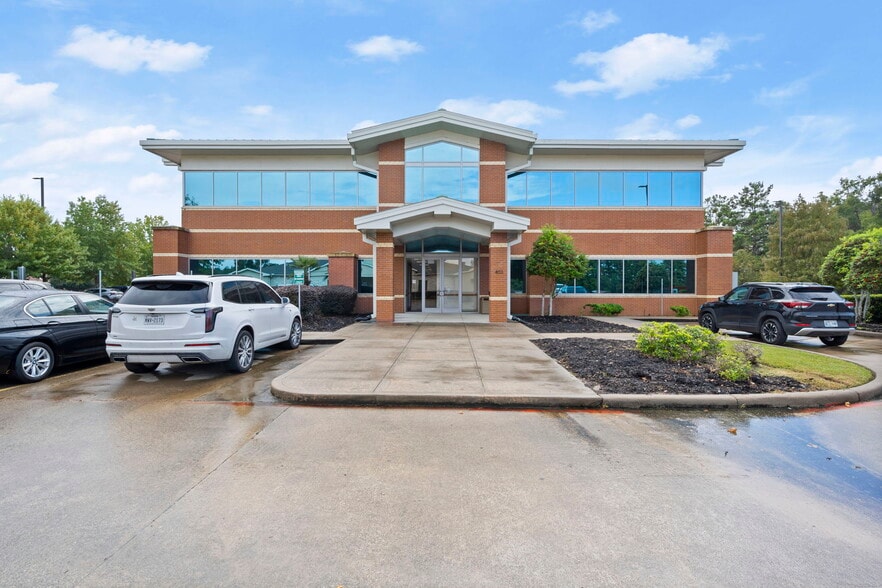More Photos Of 403 Ogletree Dr, Livingston Medical For Lease