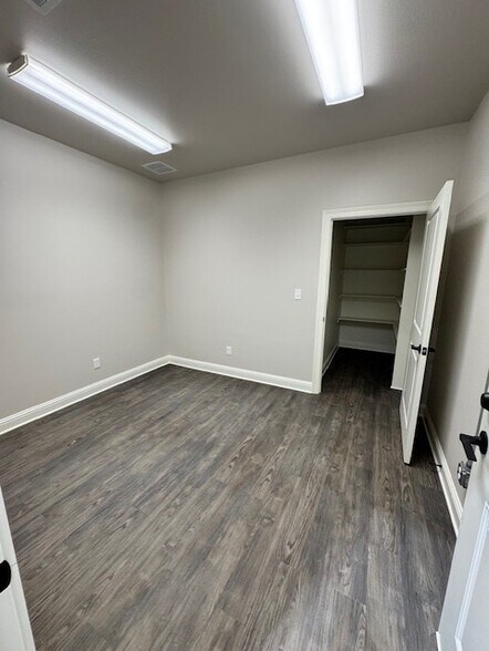 More Photos Of 4356 Roy Rd, Shreveport Flex For Lease