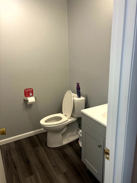 More Photos Of 12658-12660 Lake Ridge Dr, Woodbridge Medical For Sale