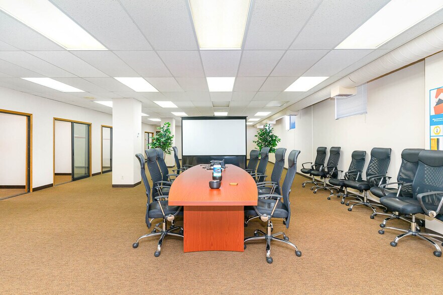 More Photos Of 3400 Cheatham Ave, Minneapolis Manufacturing For Sale