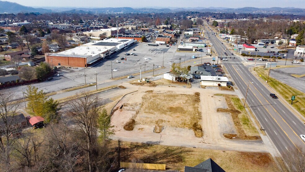 More Photos Of 2060 Fort Henry Dr, Kingsport Land For Sale