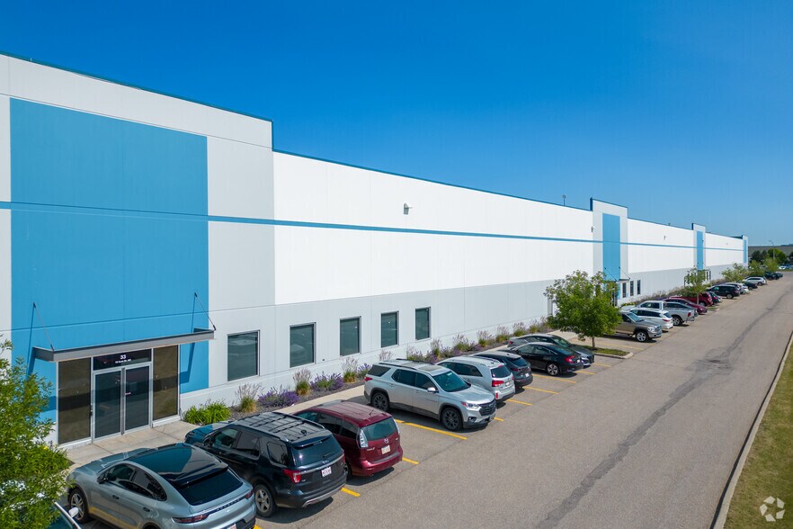 More Photos Of 19 Aero Dr NE, Calgary Warehouse For Lease