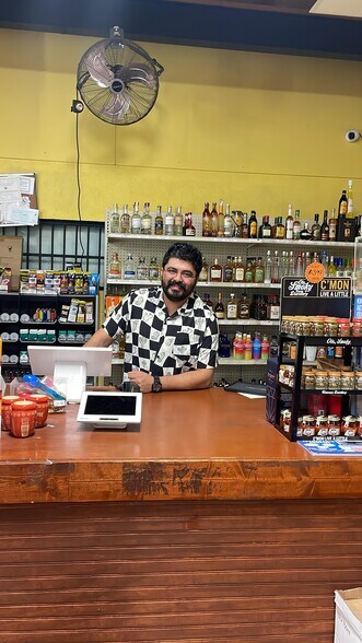 More Photos Of 100 Ave H, Poteet Flex For Sale