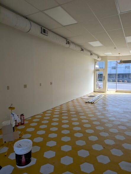 More Photos Of 7719 Clayton Rd, Clayton General Retail For Lease
