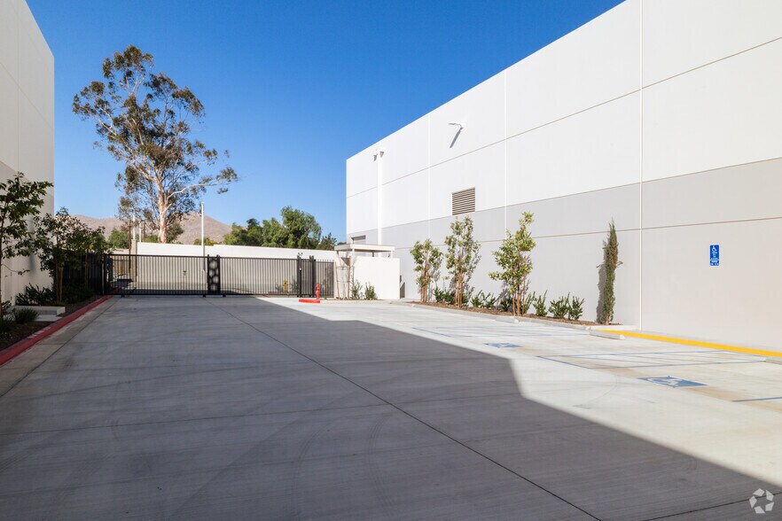 More Photos Of Old 215 Frontage Rd & Alessandro Blvd, Moreno Valley Unknown For Lease