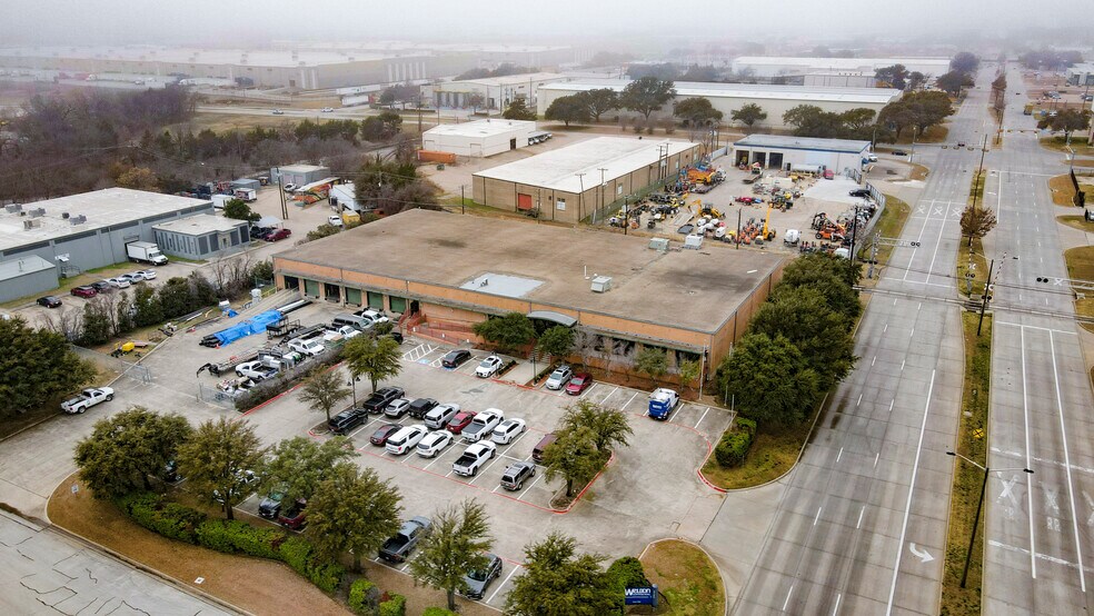 More Photos Of 3100 E Randol Mill Rd, Arlington Distribution For Sale