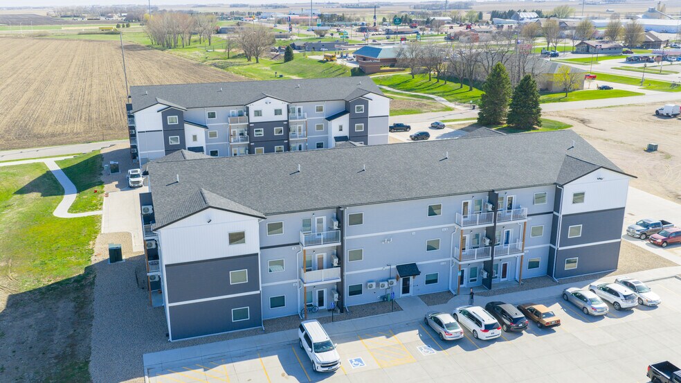 More Photos Of 120 & 124 W Hatting St, Luverne Apartments For Sale