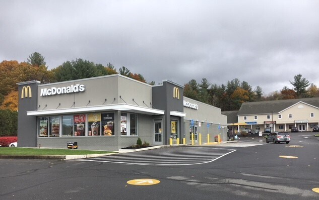 More Photos Of 208 College Hwy, Southwick Freestanding For Lease