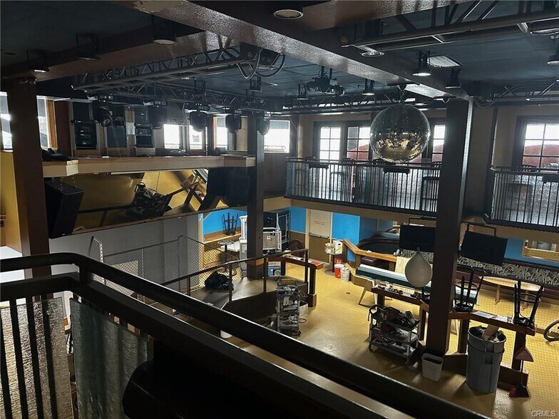 More Photos Of 200 Wall St, Chico Bar For Sale