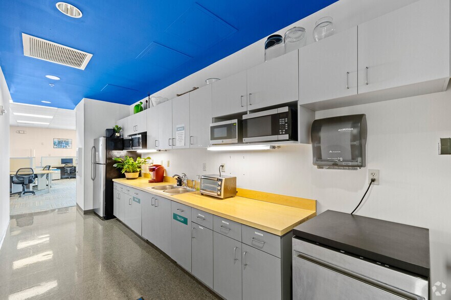 More Photos Of 3998 FAU Blvd, Boca Raton Unknown For Lease
