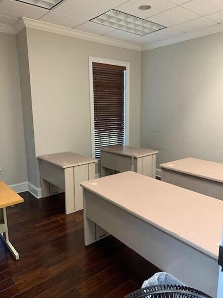 More Photos Of 5702 Mancuso Ln, Baton Rouge Medical For Lease