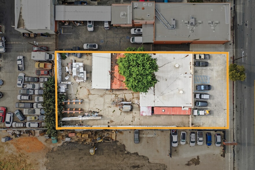 More Photos Of 18446 Vanowen St, Reseda Storefront For Sale