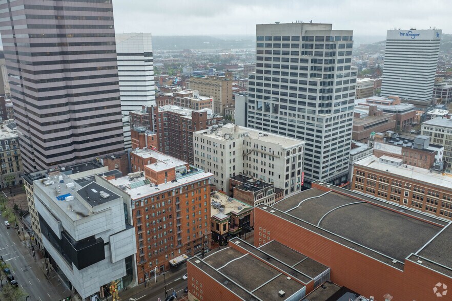 More Photos Of 35 E 7th St, Cincinnati Coworking Space