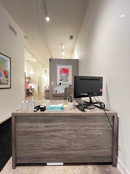 More Photos Of 1419 W Belmont Ave, Chicago Storefront Retail Residential For Sale