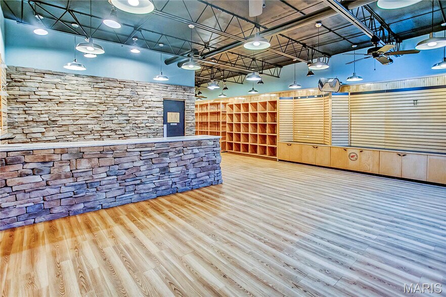 More Photos Of 2721 Madison Ave, Granite City General Retail For Sale