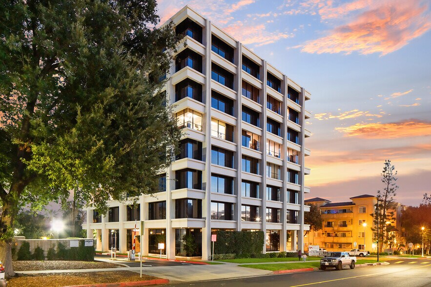 More Photos Of 500 E Olive Ave, Burbank Medical For Lease