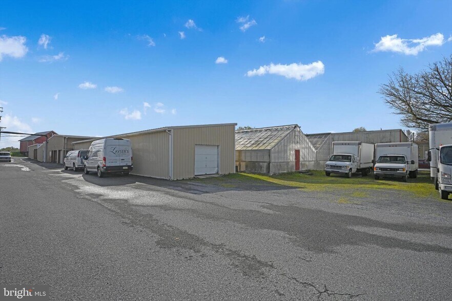 More Photos Of 501 W Washington Ave, Myerstown General Retail For Sale