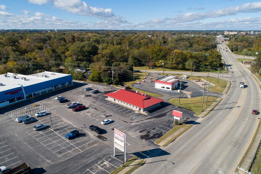 More Photos Of 1320 Clinton Rd, Fayetteville Restaurant For Lease
