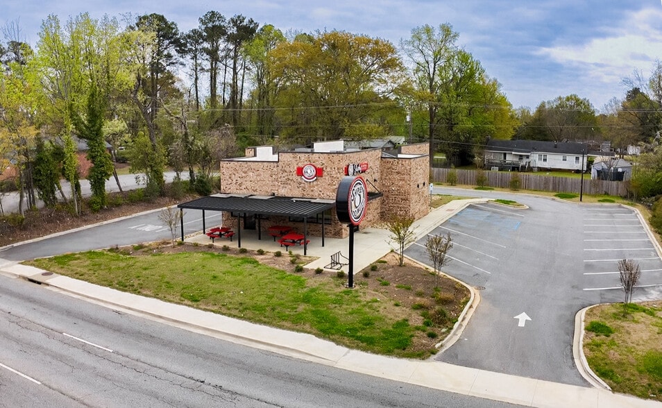 Primary Photo Of 1631 John B White SR Blvd, Spartanburg General Retail For Lease