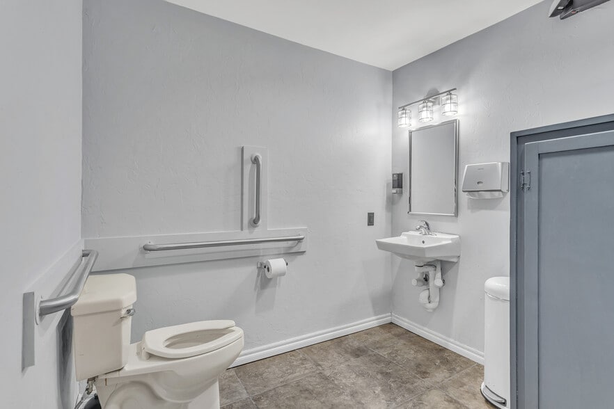 More Photos Of 1703 A Jo Johnston Ave, Nashville Religious Facility For Sale