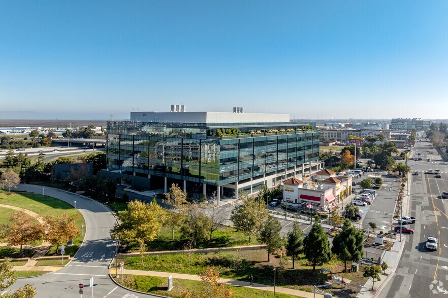 More Photos Of 405 Industrial Rd, San Carlos Research And Development For Lease