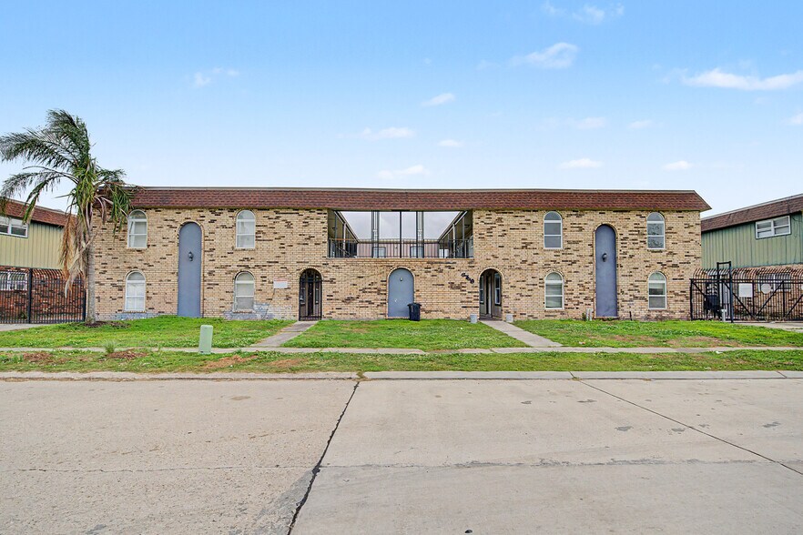 More Photos Of 6711-6817 Tara Ln, New Orleans Apartments For Sale