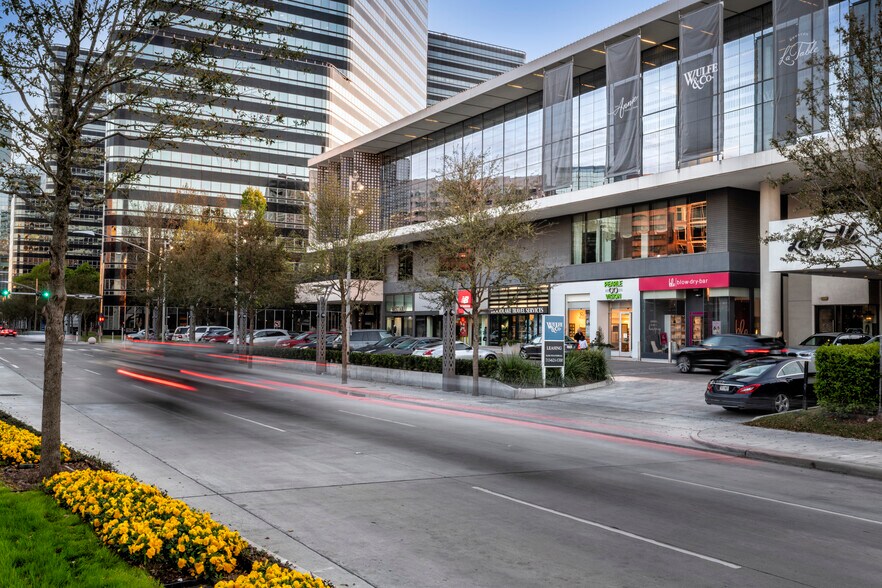 More Photos Of 1800 Post Oak Blvd, Houston Office For Lease