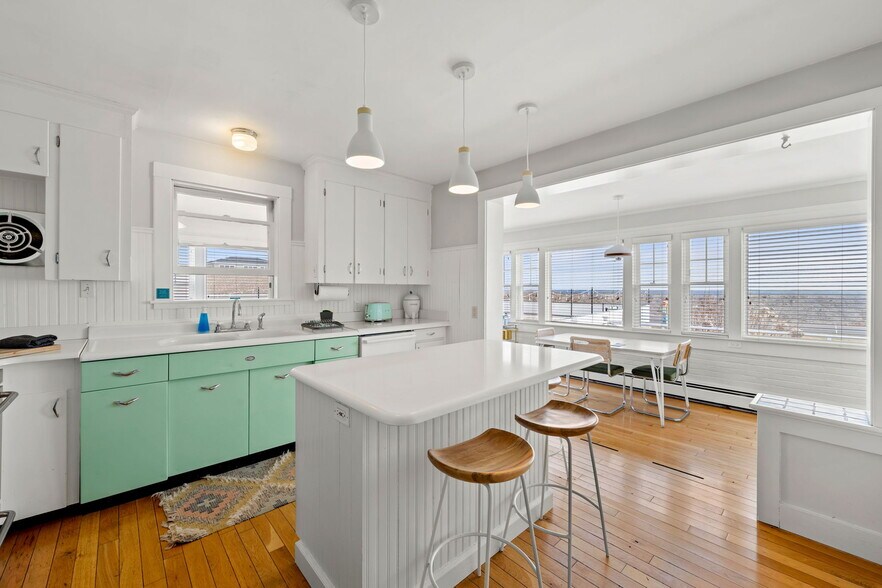 More Photos Of 741 Ocean Blvd, Rye Hotel For Sale