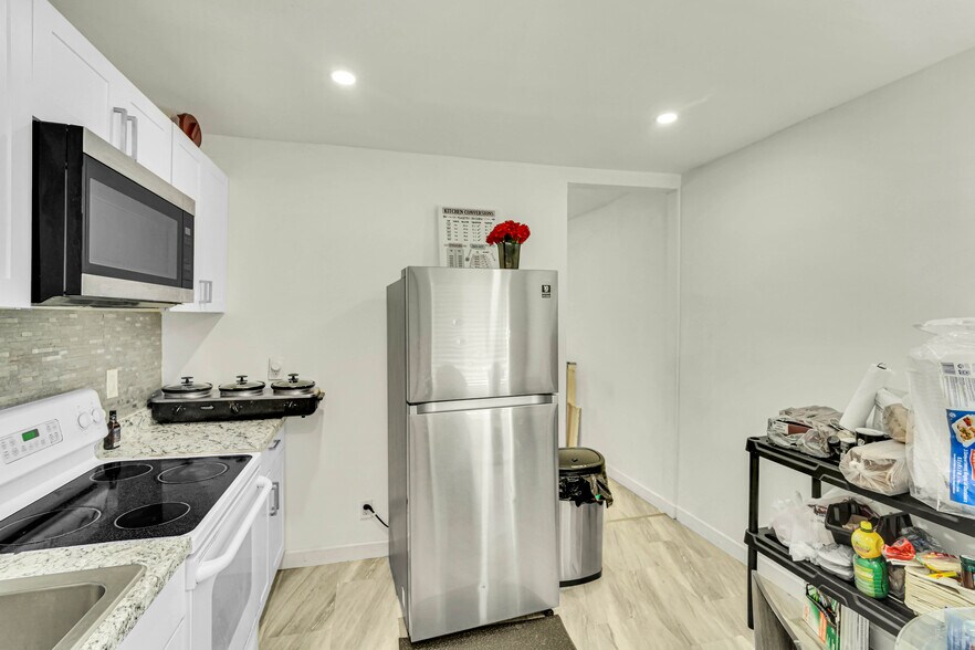 More Photos Of 41 William Rd, West Park Freestanding For Sale