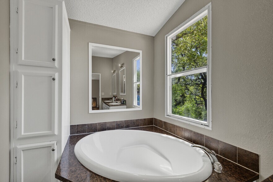 More Photos Of 200 Peggs Pl, Canyon Lake Specialty For Sale