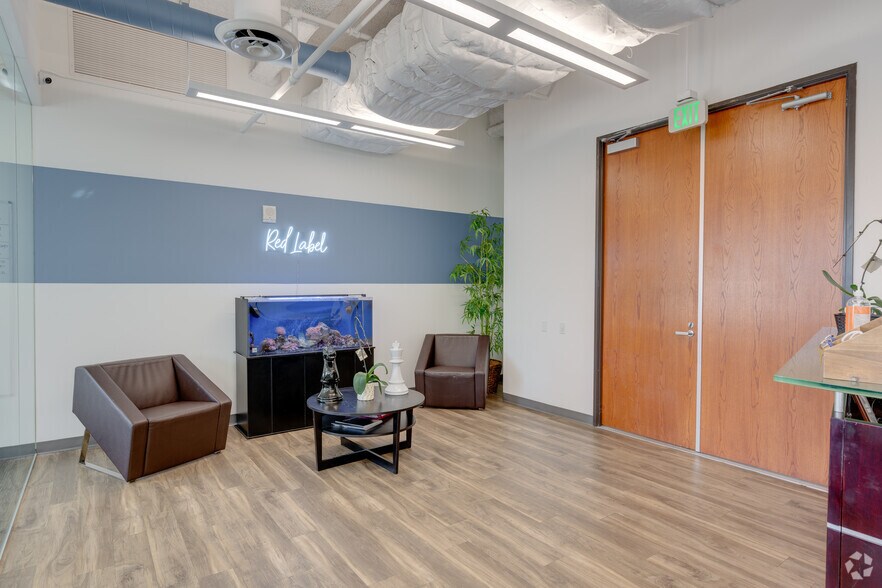 More Photos Of 700 N Central Ave, Glendale Office For Sale