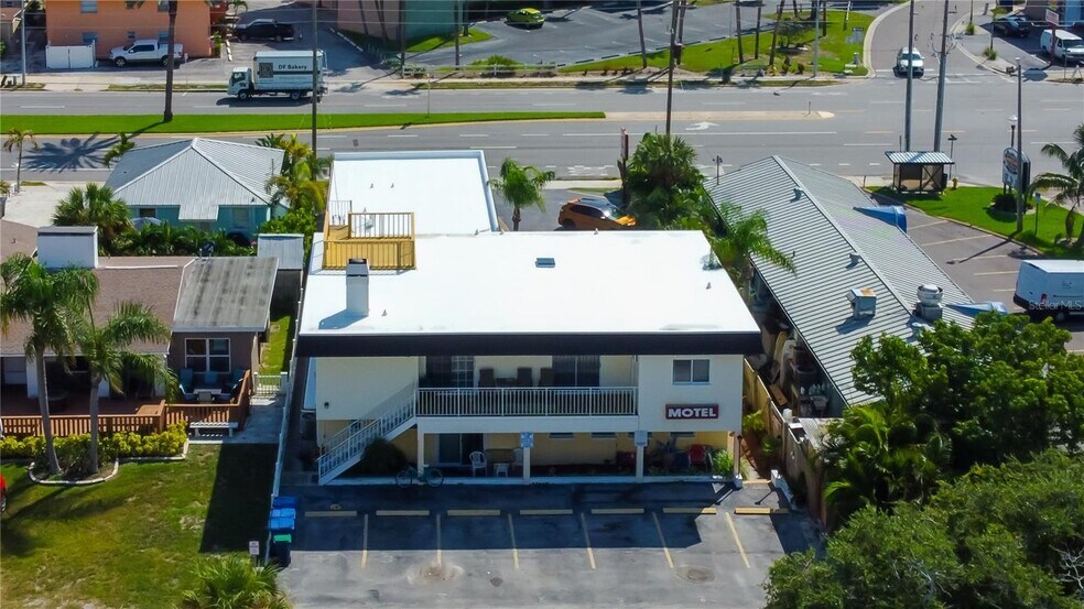 More Photos Of 18202 Gulf Blvd, Redington Shores Hotel For Sale