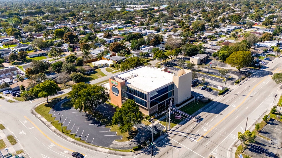 Primary Photo Of 6600 W Taft St, Hollywood Medical For Lease