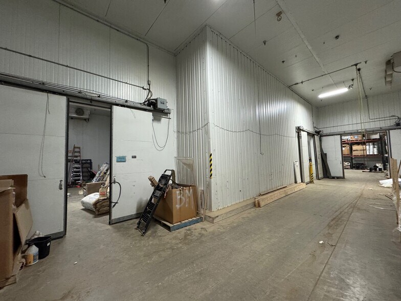 More Photos Of 1811 N Topping Ave, Kansas City Warehouse For Sale