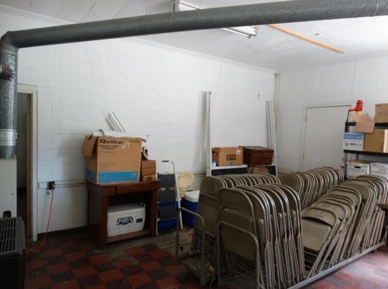 More Photos Of 320 S 3rd St, Boonville Office For Sale