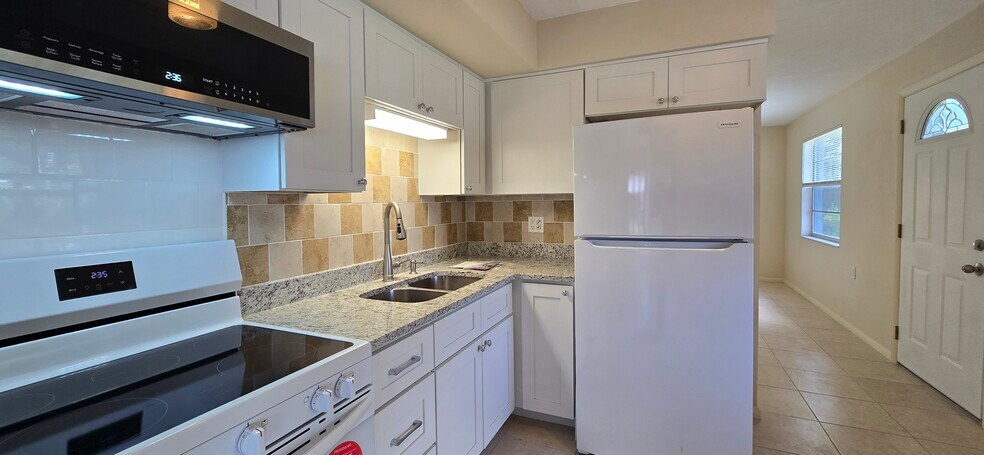 More Photos Of 3404 Dahlia Pl, Largo Apartments For Sale