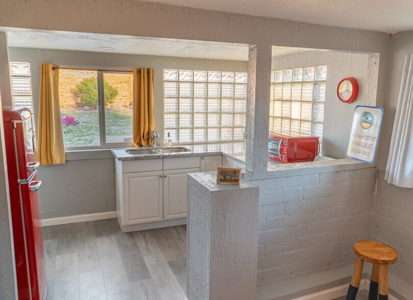 More Photos Of 74707 Sunset Dr, Twentynine Palms Specialty For Sale