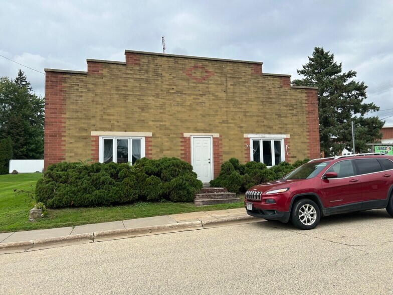 More Photos Of 405 W Barber Ave, Livingston Flex For Sale