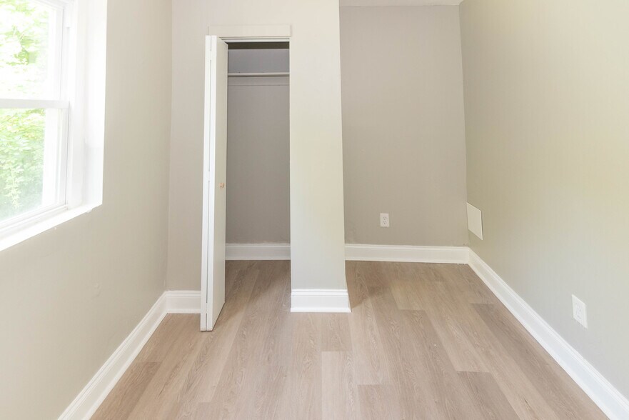 More Photos Of 332 S Franklintown Rd, Baltimore Apartments For Sale