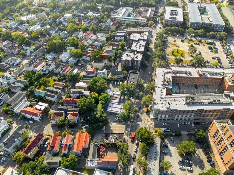 More Photos Of 420 Meeting St, Charleston General Retail For Sale