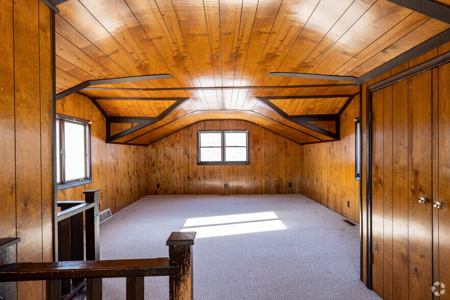 More Photos Of 456 Ortonville Rd, Ortonville Storefront Retail Residential For Sale