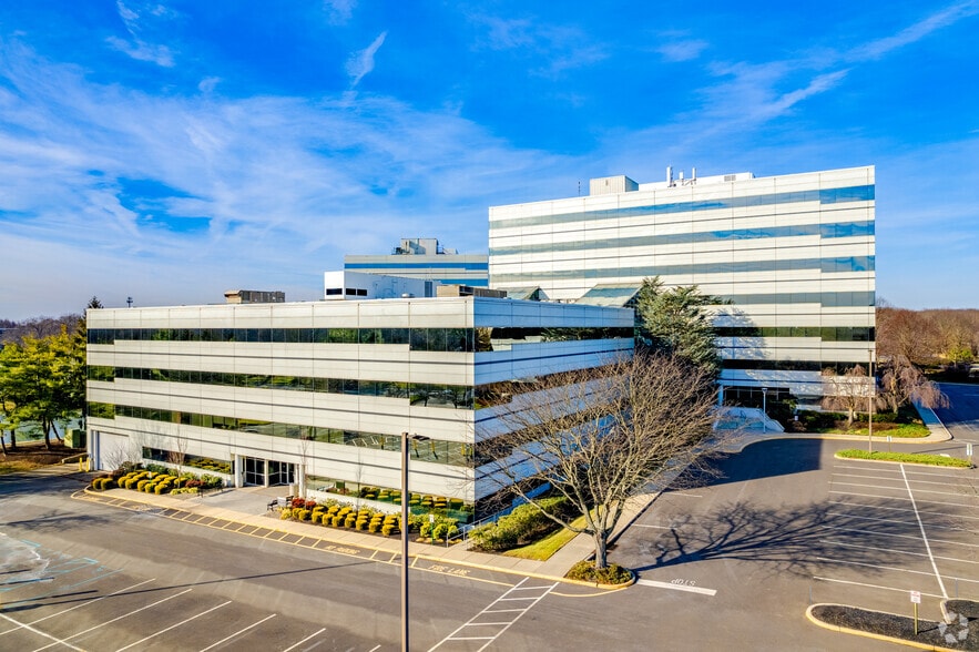 More Photos Of 6000 Midlantic Dr, Mount Laurel Unknown For Lease