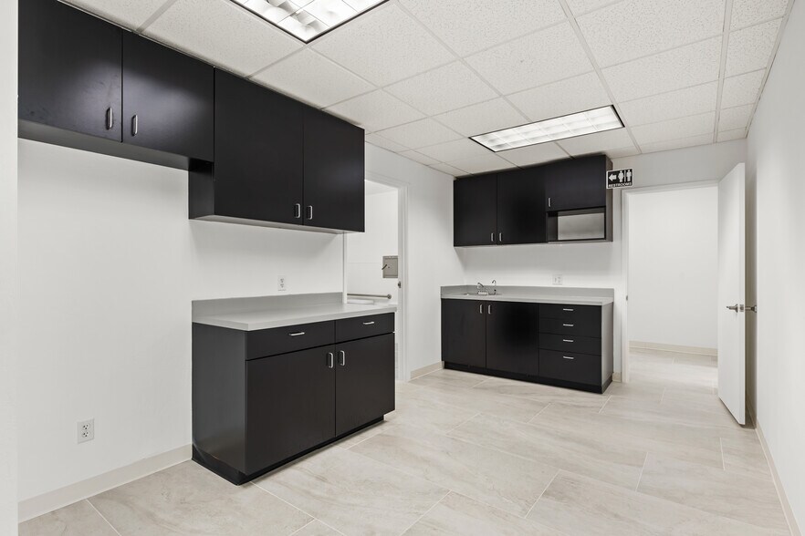 More Photos Of 3003 4th Ave, San Diego Medical For Lease